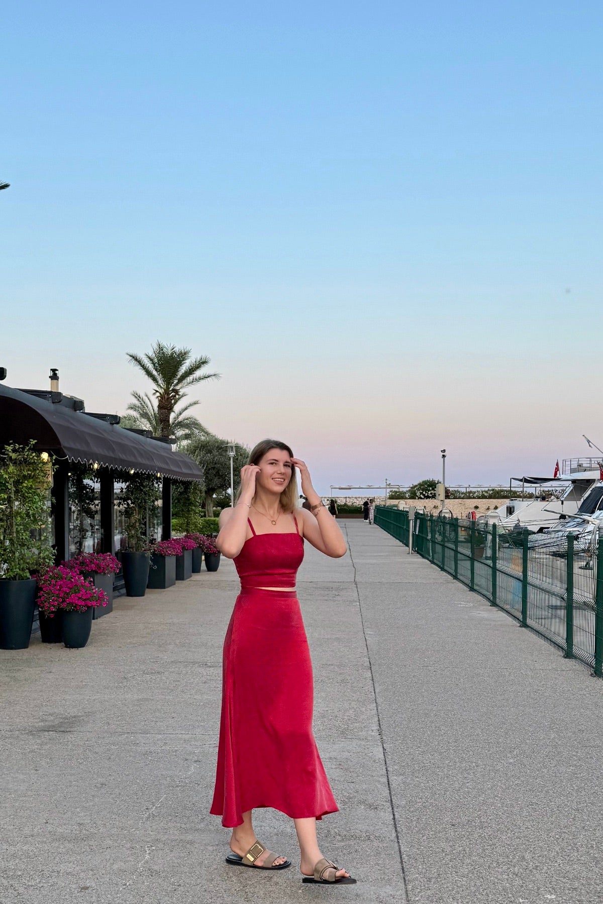 RED BAMBOO SLIP TOP