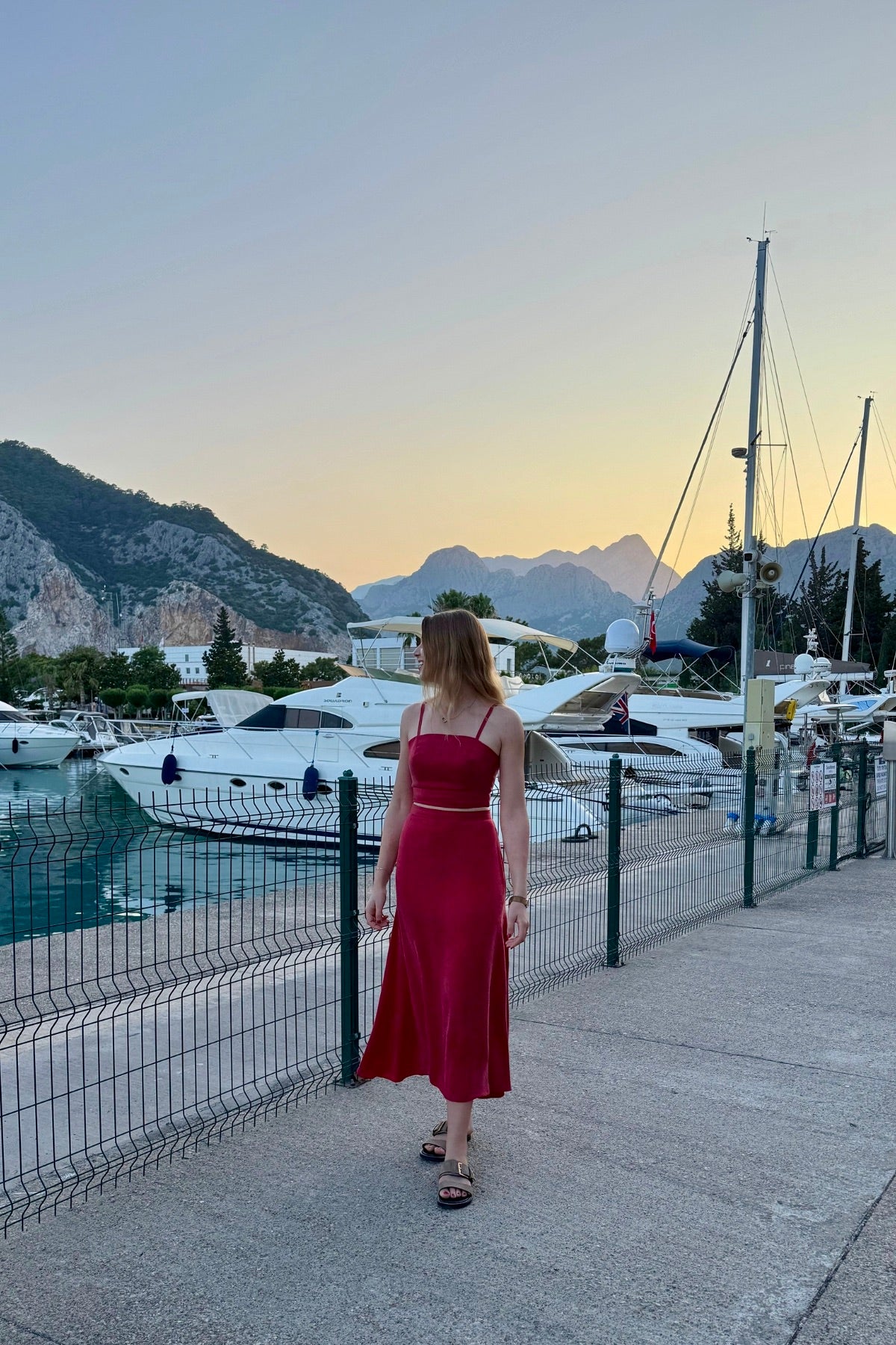 RED BAMBOO SLIP SKIRT