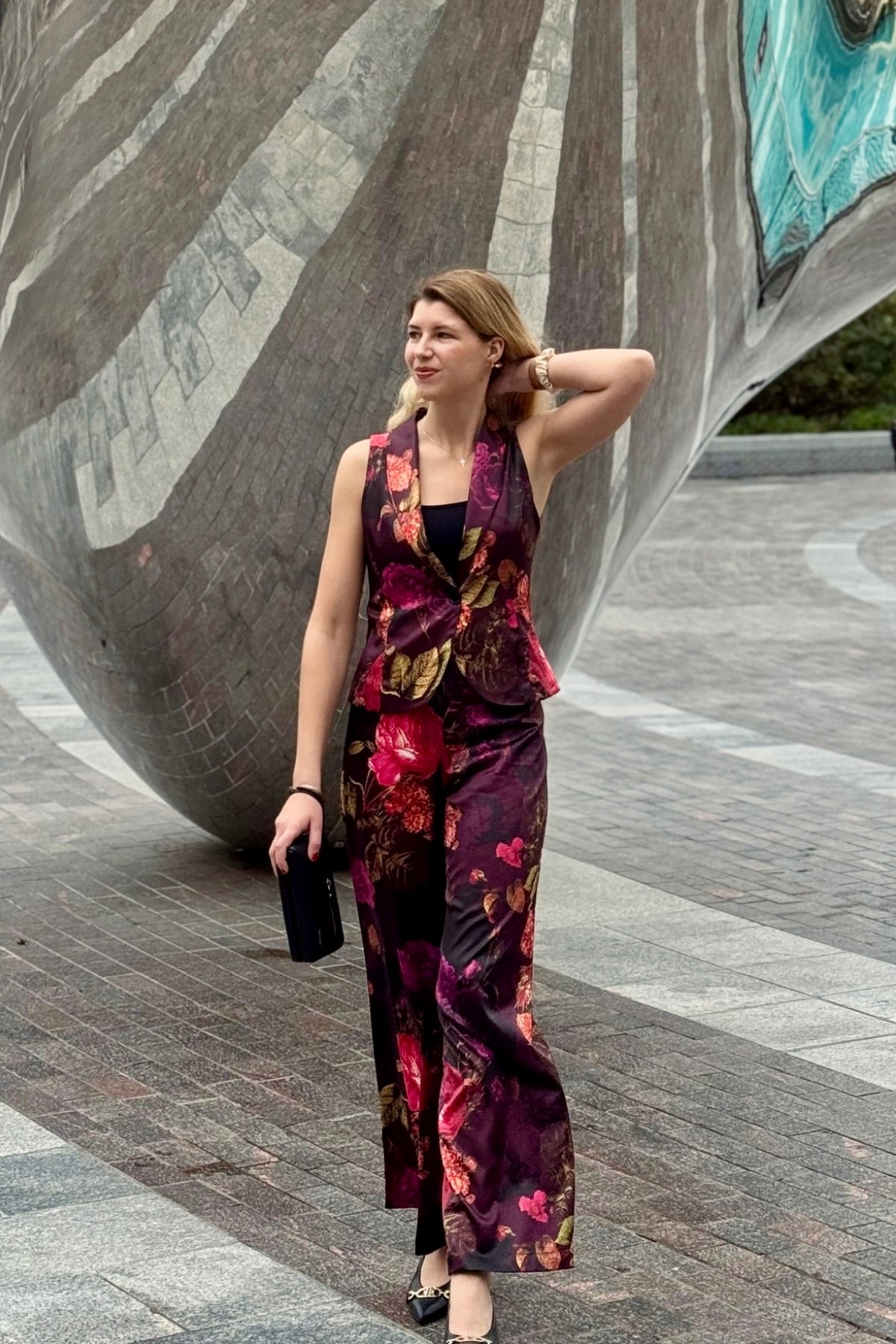 Nostalgic Bloom Satin V-Neck Waistcoat