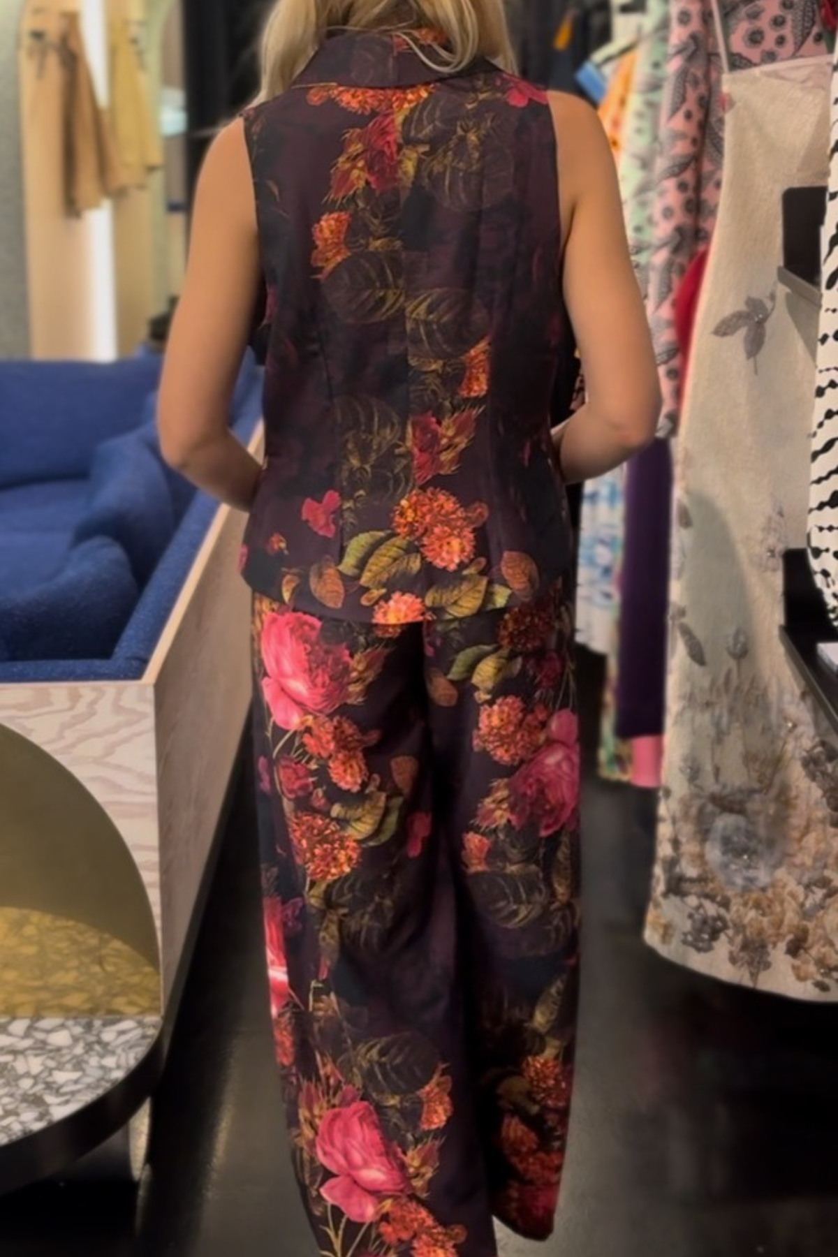 Nostalgic Bloom Shawl Collar Crepe Waistcoat