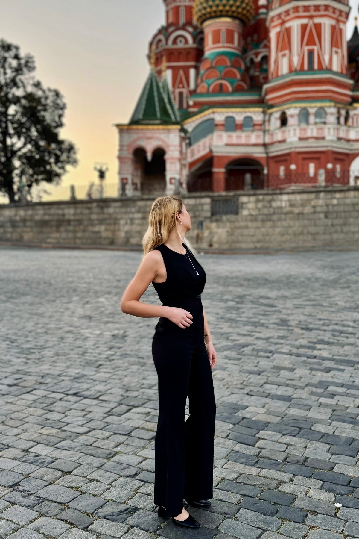 Milano Black V-Neck Linen Waistcoat